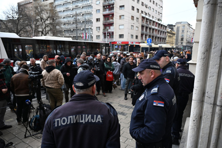 Блокадери ни речи о малтретирању Срба: За њих су Куртијеви терористи људи са којима су разговори "дивни"