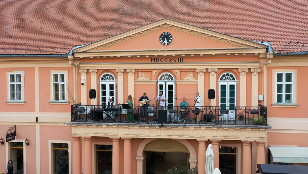 „Veče uličnih svirača“ vraća duh starog Sombora u centar grada