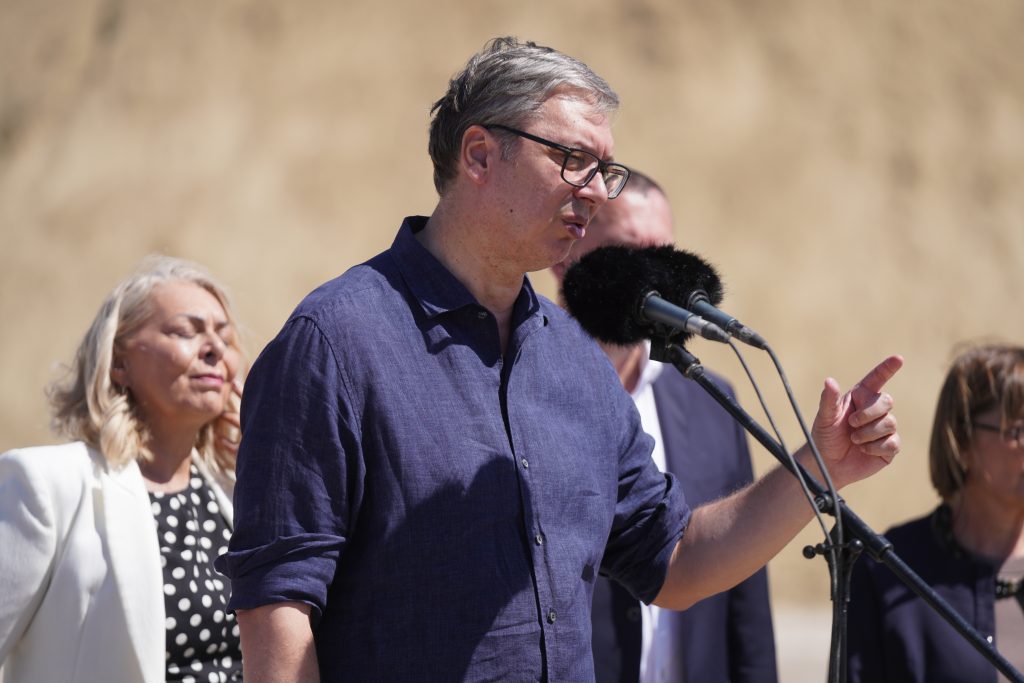 Вучић: Желим да урадимо и пругу која ће повезати целу Војводину