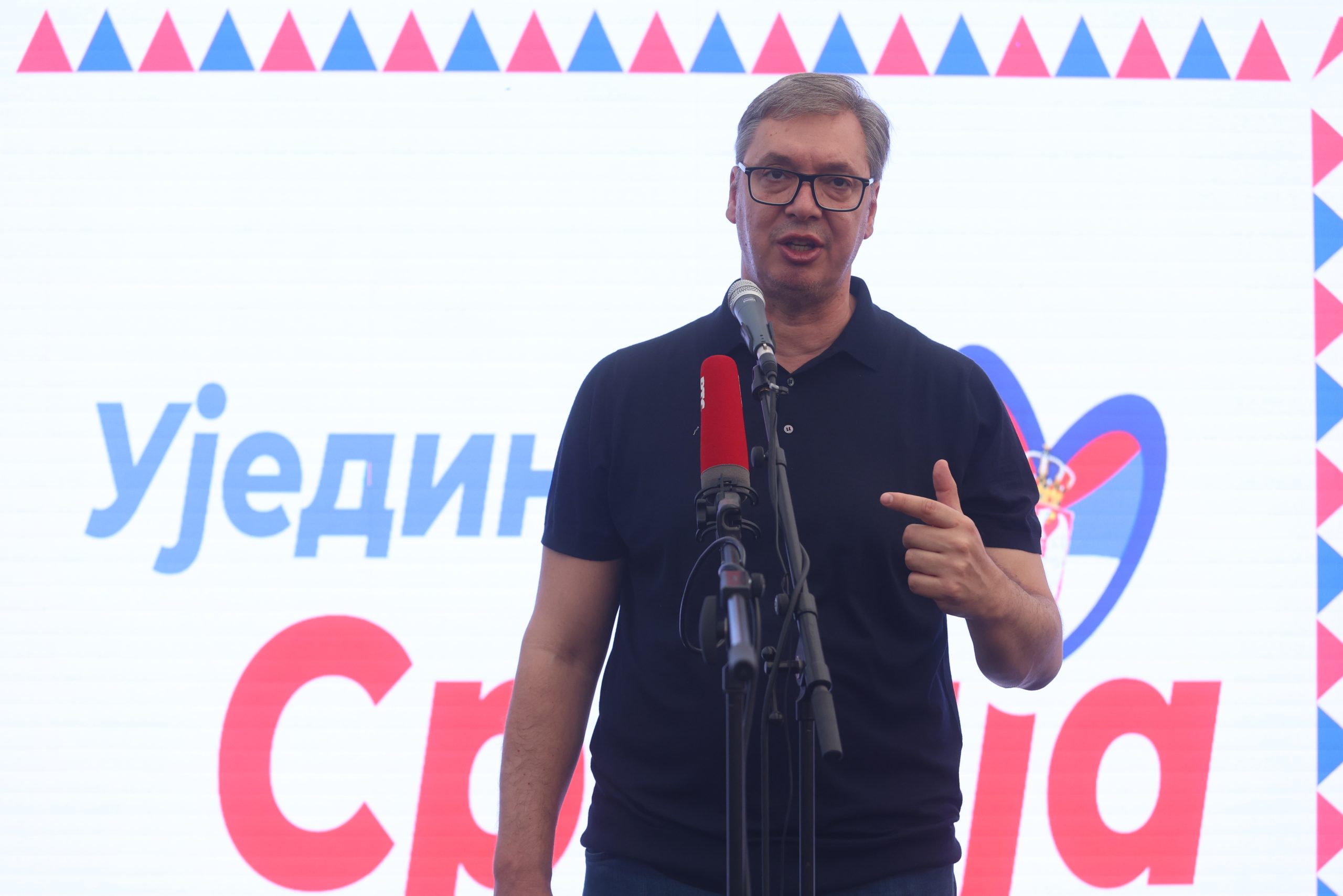 Вучић: Од 1. августа снижење цена лекова