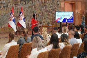 Уручено 55 субвенција мајкама за куповину прве некретнине по основу рођења детета