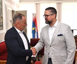 Јухас са амбасадором Мађаром: Захвалност на доприносу јачању поверења две земље