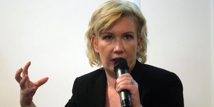 Кад видите ко напада Вучића, све буде јасно: Блокадерка окривила Србе за стрељање ђака у Крагујевцу (ВИДЕО)