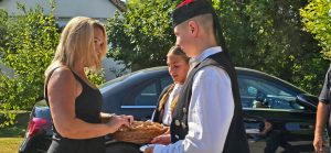 „Лички вишебој“ окупио бројне учеснике и посетиоце у Бачком Грачацу