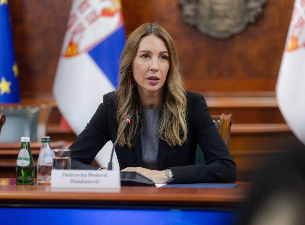 Ђедовић: Не планира се изградња ветропаркова у Делиблатској пешчари