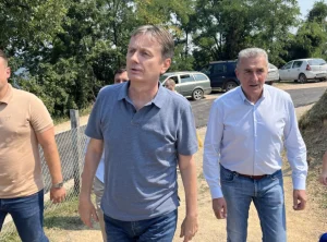 Глишић обишао село Бесеровину и радове на путној инфраструктури