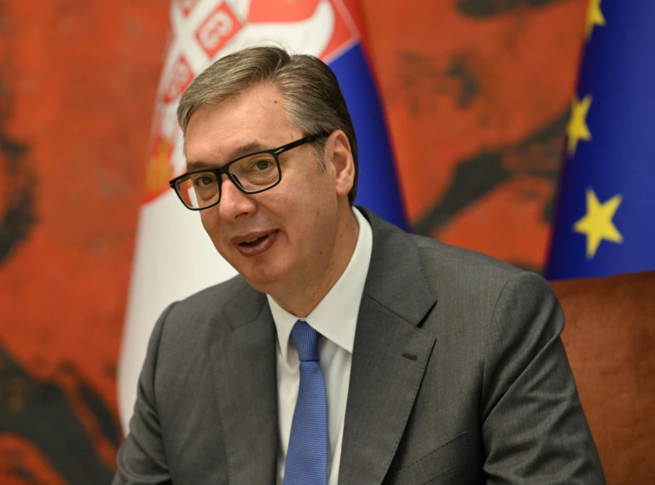 Вучић: Разговараћу са Мојсиловићем о одлуци КФОР-а