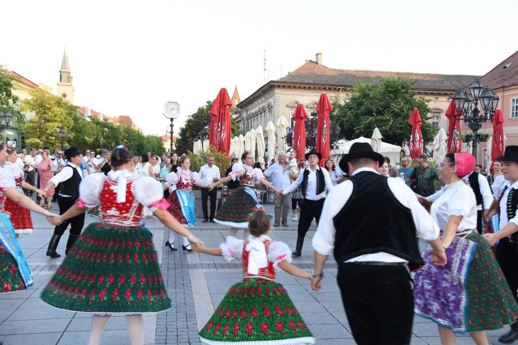 U Somboru obeležen Sent Ištvan uz tradicionalno osvećenje novog hleba