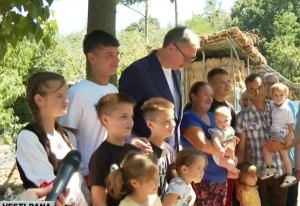 Од земље на ивици понора до лидера региона: Вучић је Србији вратио снагу, глас и будућност