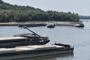 Водостај Дунава код Бездана благо порастао
