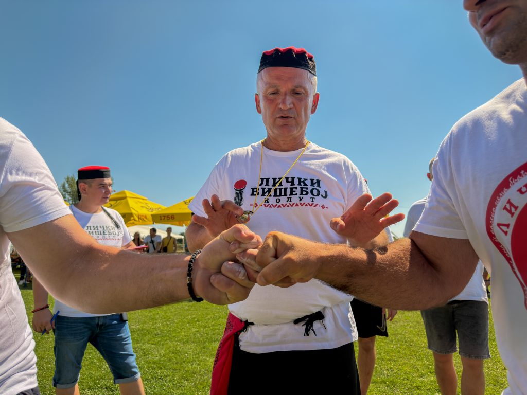 (ФОТО) У духу традиције одржане 29. „Личке оке“