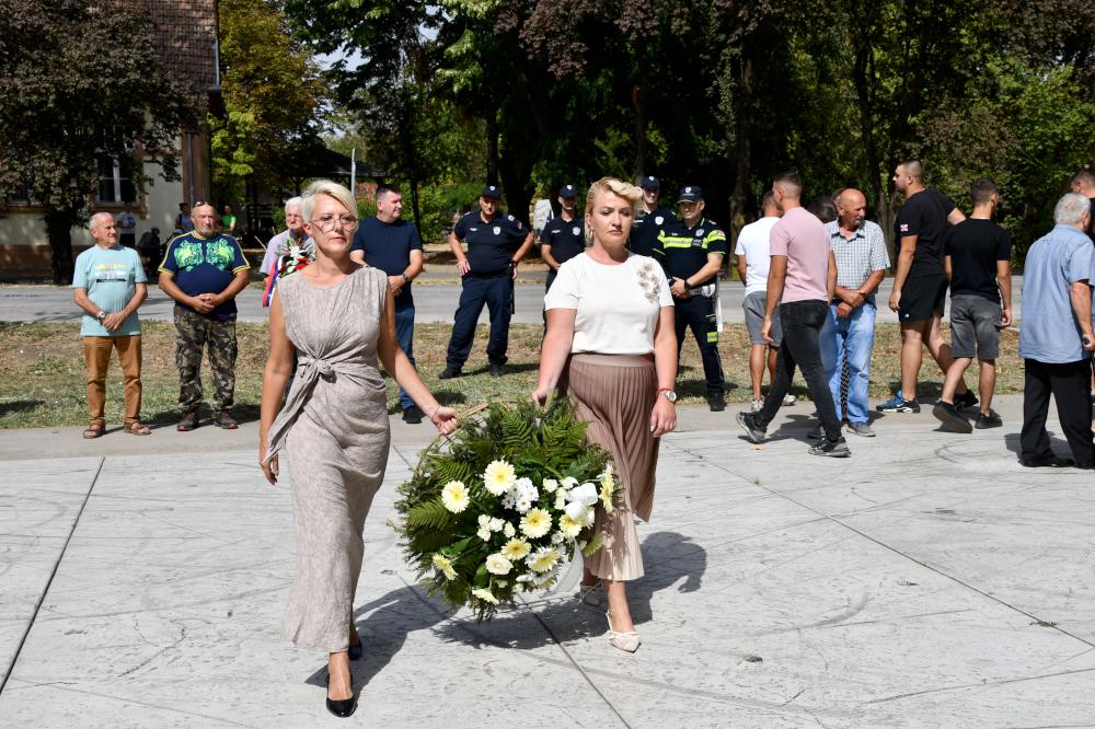 Велика Госпојина у Липару у знаку традиције и сећања на претке