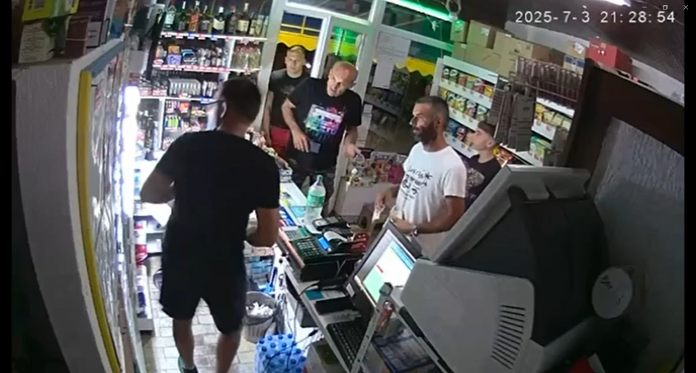 Блокадери насилници тата и син! Након напада на власника продавнице, спирала насиља у Кули никако да стане!