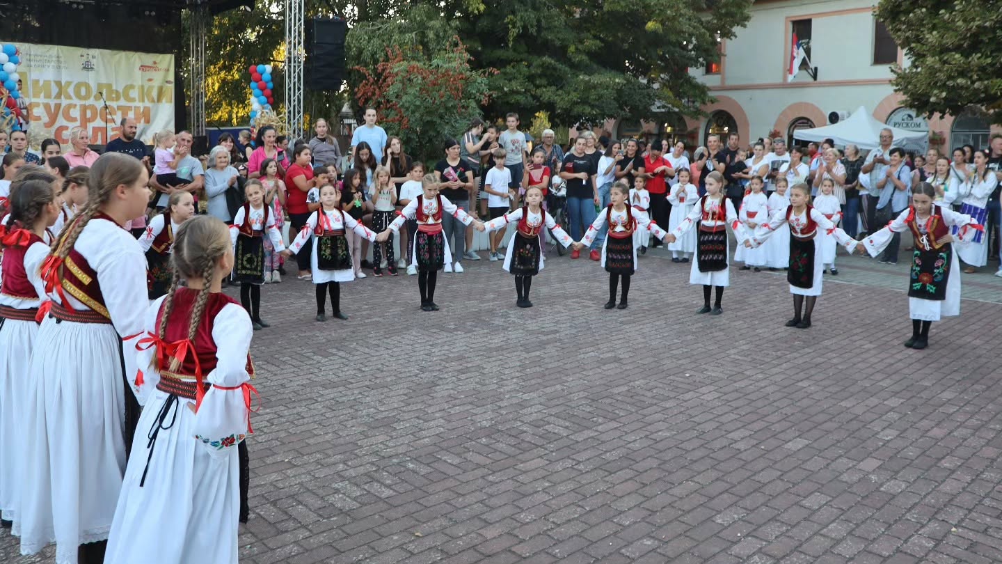 Крушчић у знаку традиције и дружења: Одржани „Михољски сусрети села“
