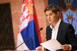 (VIDEO) Ana Brnabić izazvala paniku u studiju N1! Voditeljka joj otela papir, pa prekinula emisiju!