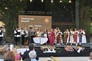 Панонски вашар отворен у Кули, данас програм посвећен дечјем фолклору