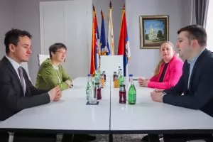 Ambasadorka SR Nemačke u Beogradu, Anke Konrad, boravila je u zvaničnoj poseti opštini Apatin
