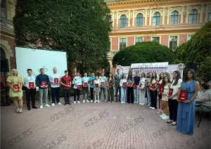 (ФОТО) Понос Града Сомбора-ђаци генерације на пријему код градоначелника