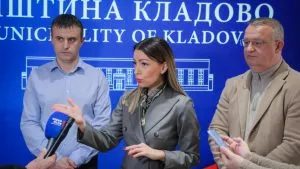 Mesarovic?eva-potpisala-ugovor-o-finansiranju-druge-faze-projekta-za-bazen-u-Kladovu-