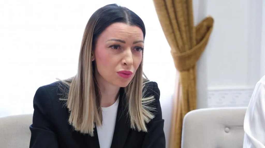 Месаровић уручила решења привредницима о додели бесповратних средстава