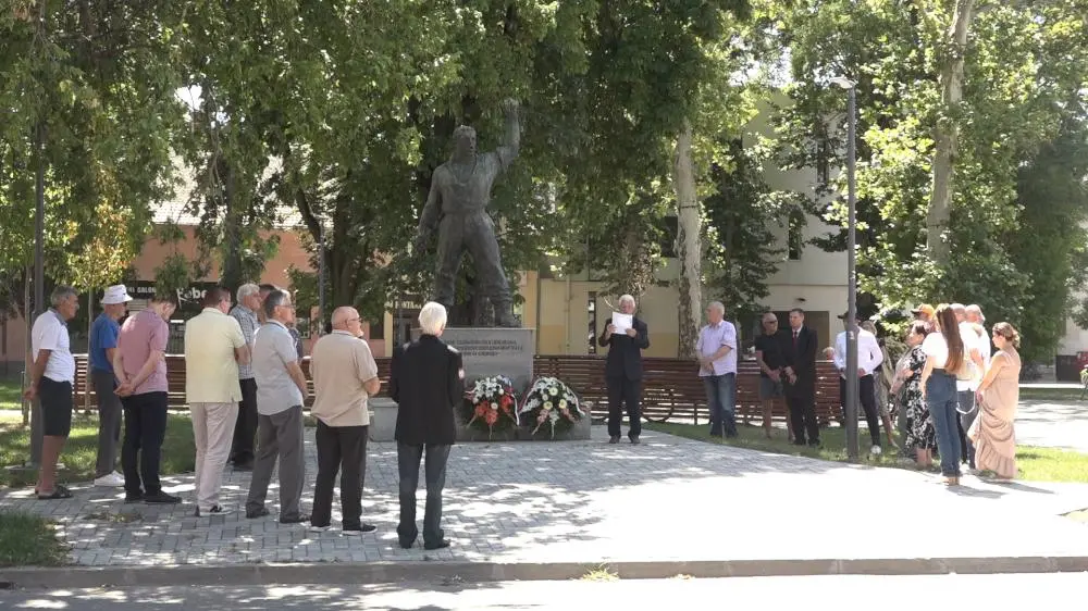 U Kuli obeležen Dan borca i otkrivena bista narodnom heroju Đuri Strugaru