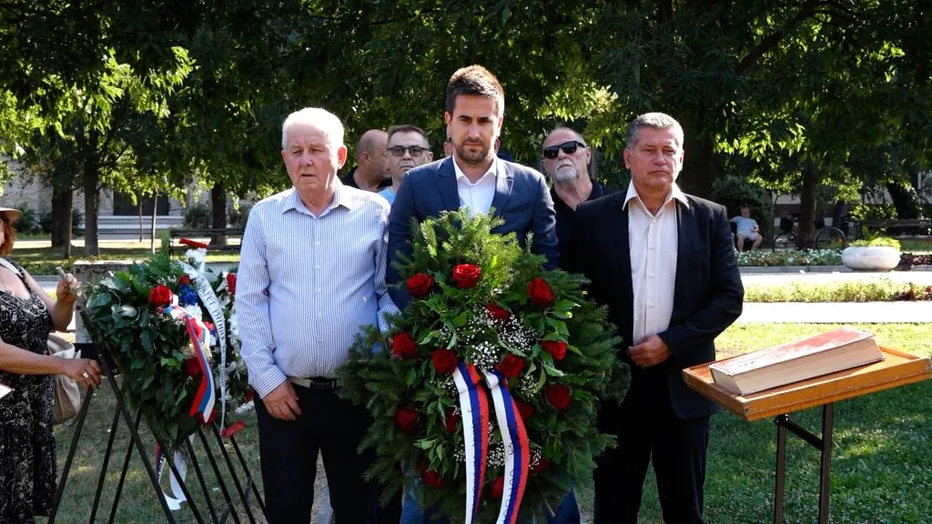(ФОТО) Сомбор обележио Дан сећања на страдале и прогнане Србе у „Олуји“