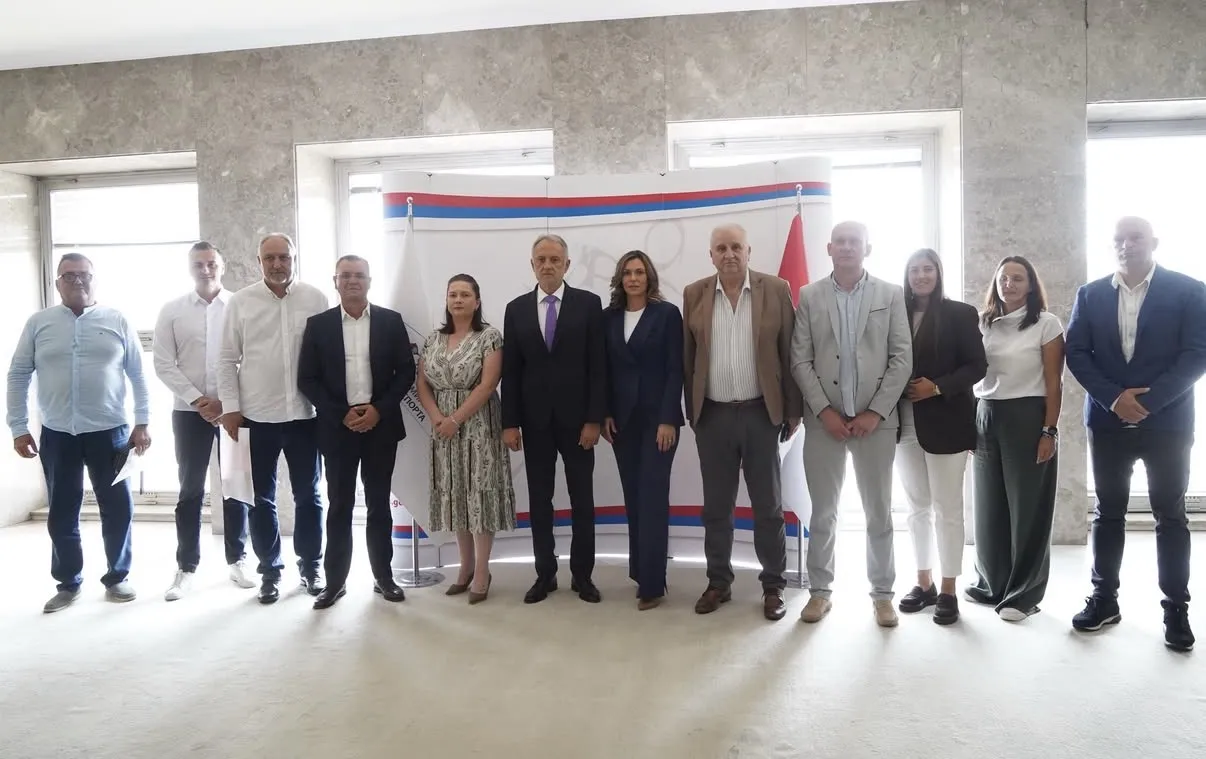 Сомбор добија приступачнији спортски терен за ученике са инвалидитетом