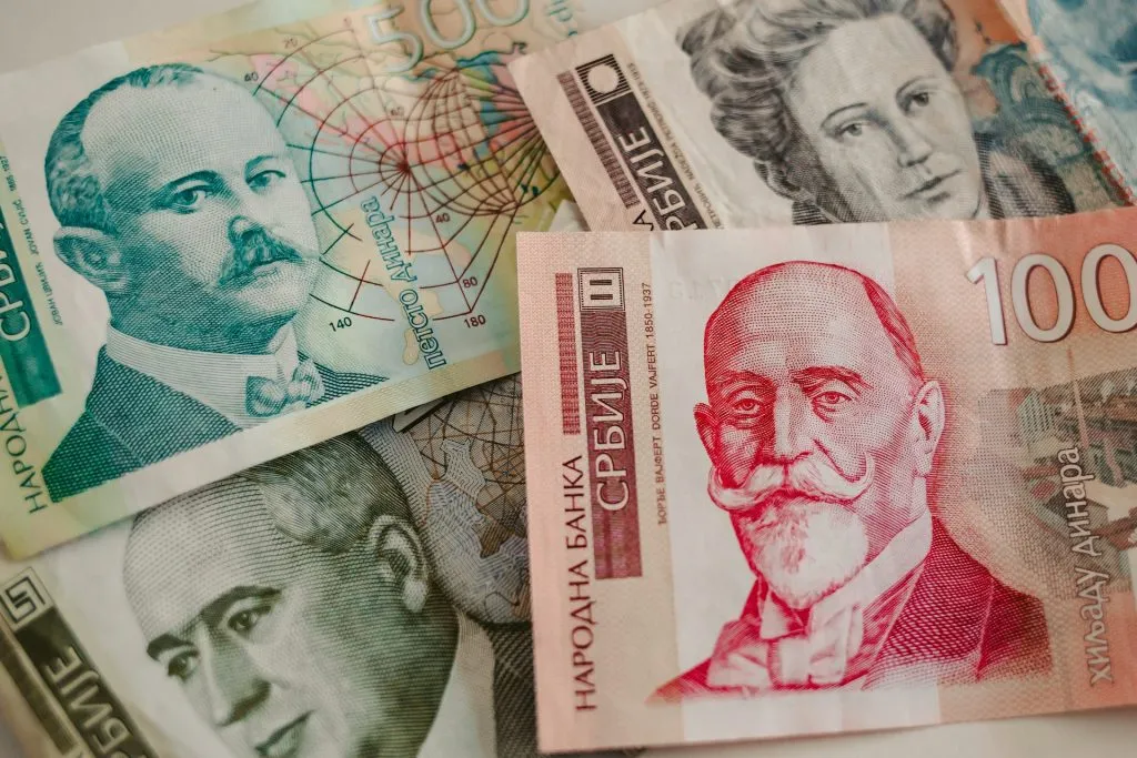 Просечна зарада у Србији у августу 117.282 динара, медијална 93.325 динара