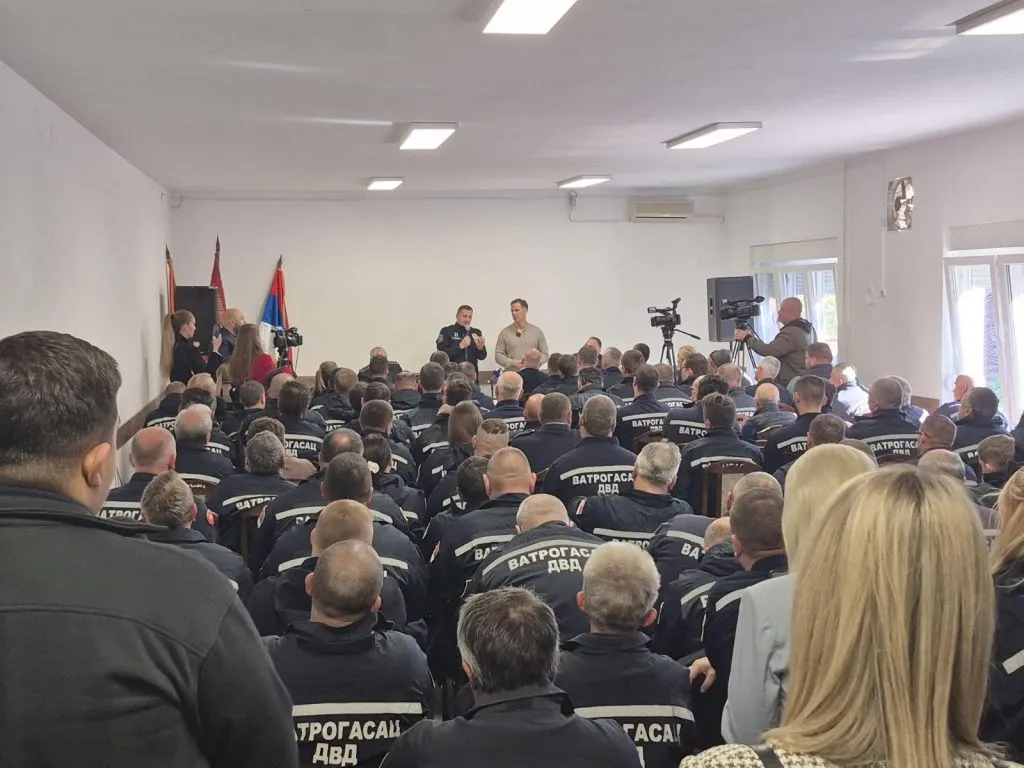 Predstavnici OVS Kula na sastanku o unapređenju položaja dobrovoljnih vatrogasaca